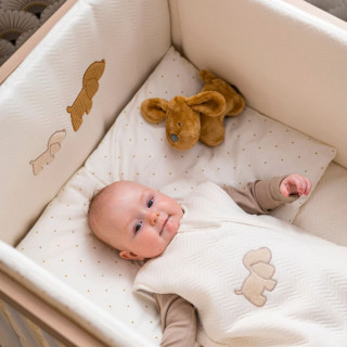 Nattou zvečka u obliku kuce, braon 