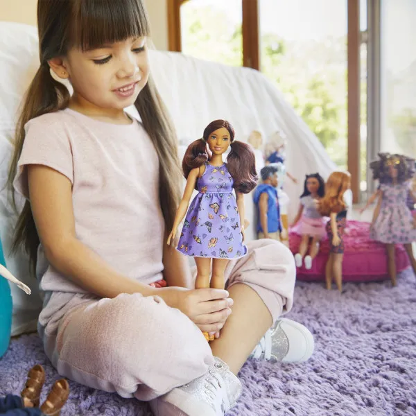 Barbie fazonista 2017 FBR37