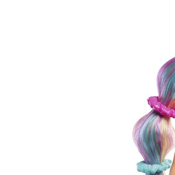Barbie sa fantastičnom kosom duginih boja 