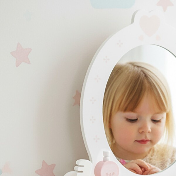 Cute&Cool drvena igračka make-up sto i stolica 