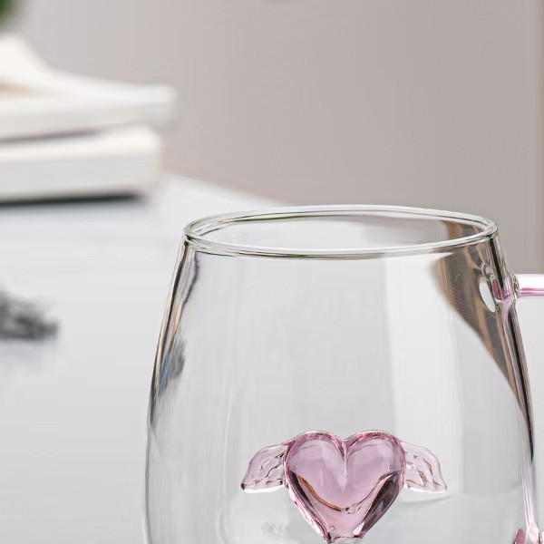 Cute&Cool HOME staklena šolja sa srcem, 400ml 