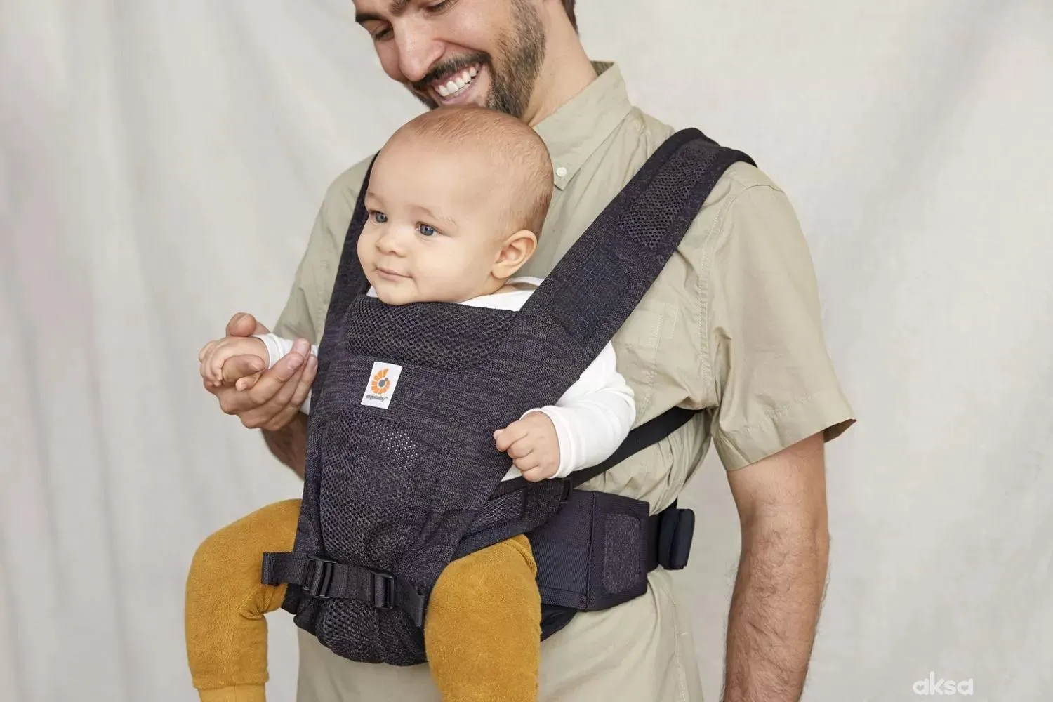 Ergobaby kengur nosiljka Aerloom, Charcoal / Black