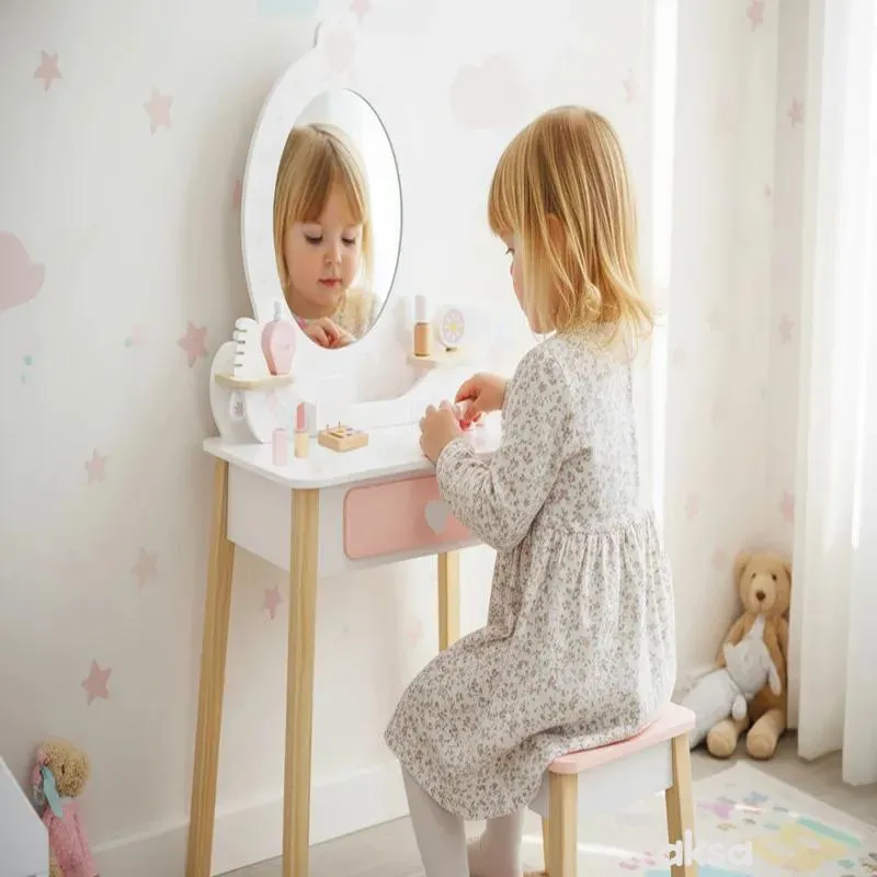 Cute&Cool drvena igračka make-up sto i stolica 